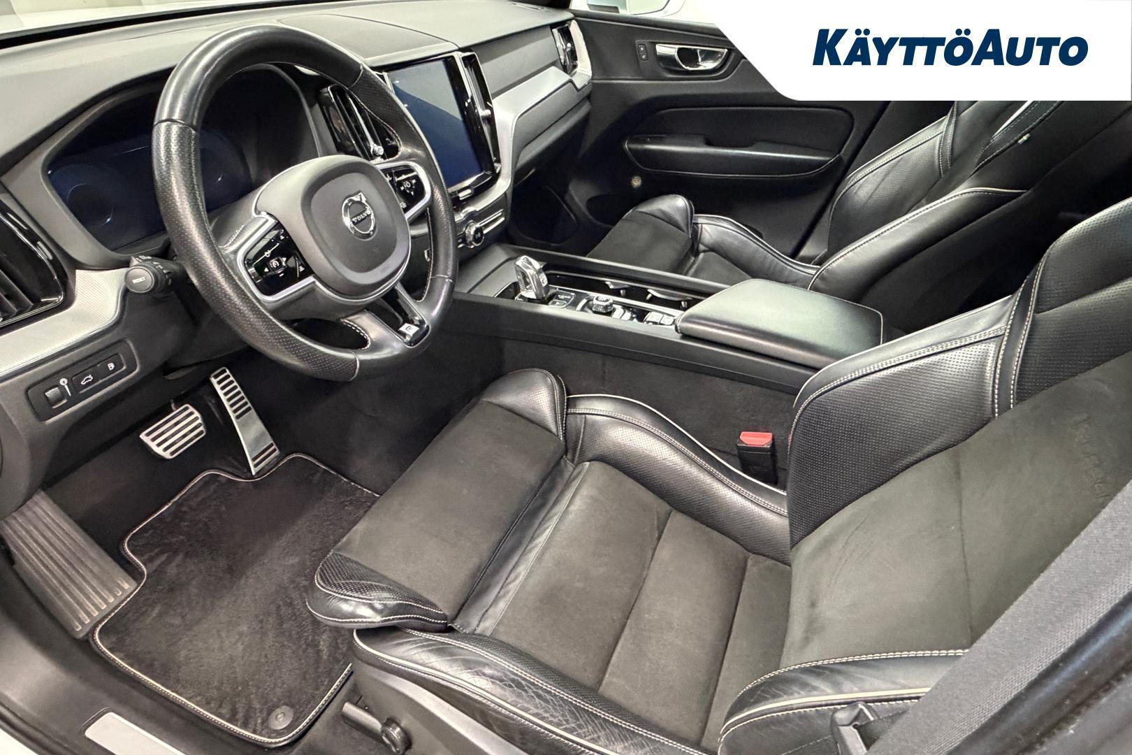 VOLVO XC60 2018
