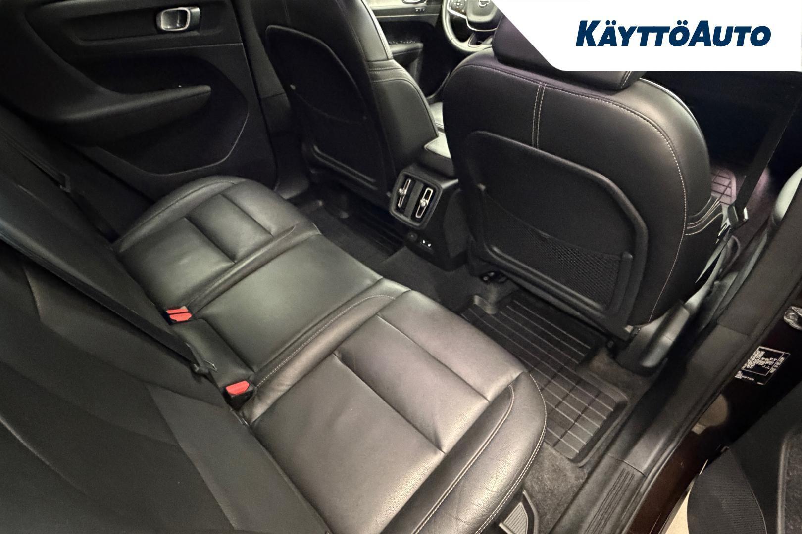 VOLVO XC40 2020