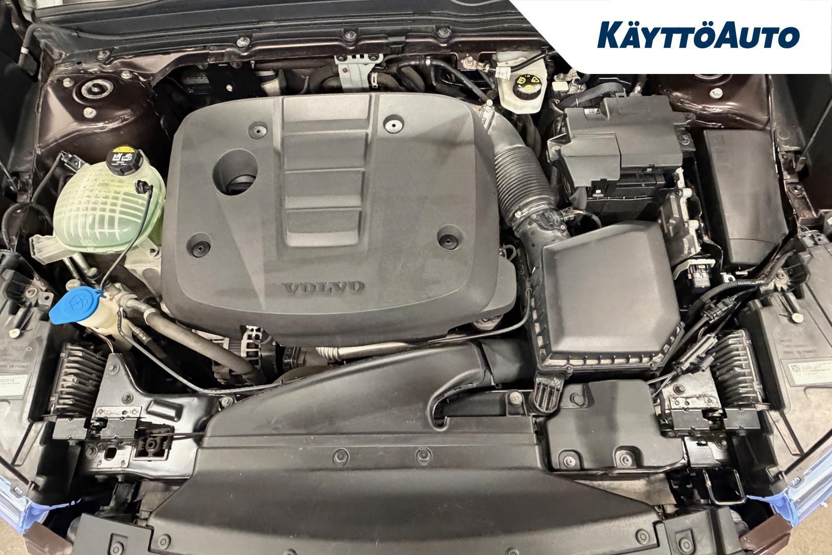 VOLVO XC40 2020