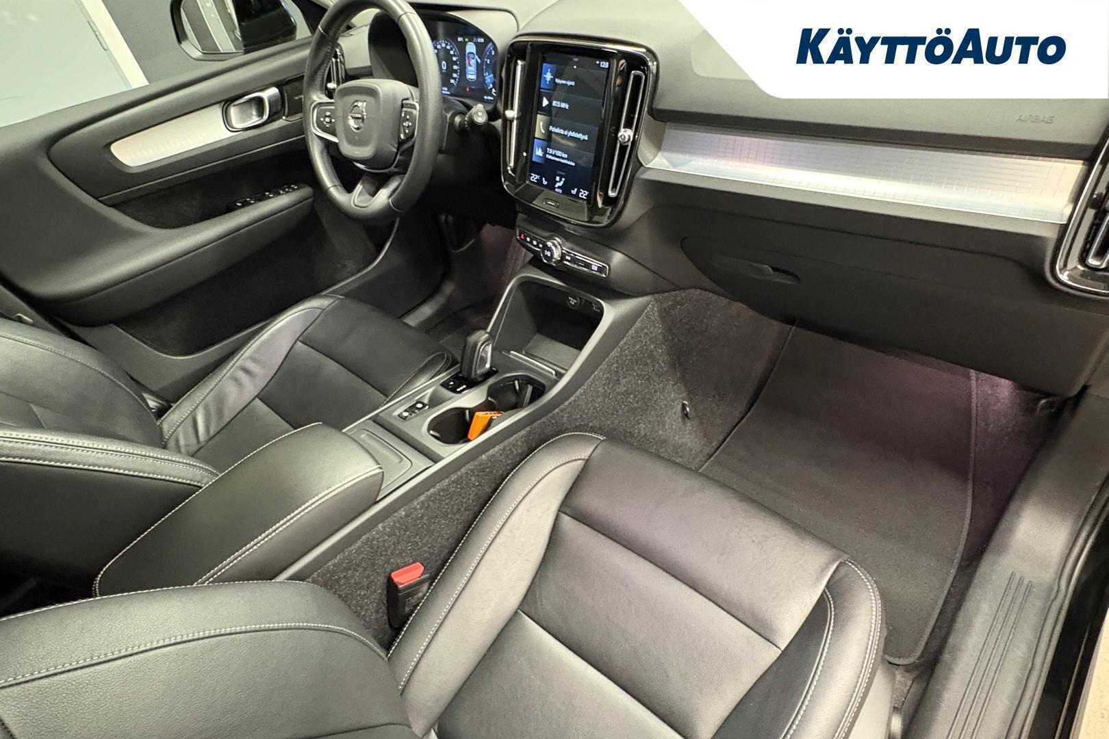 VOLVO XC40 2020