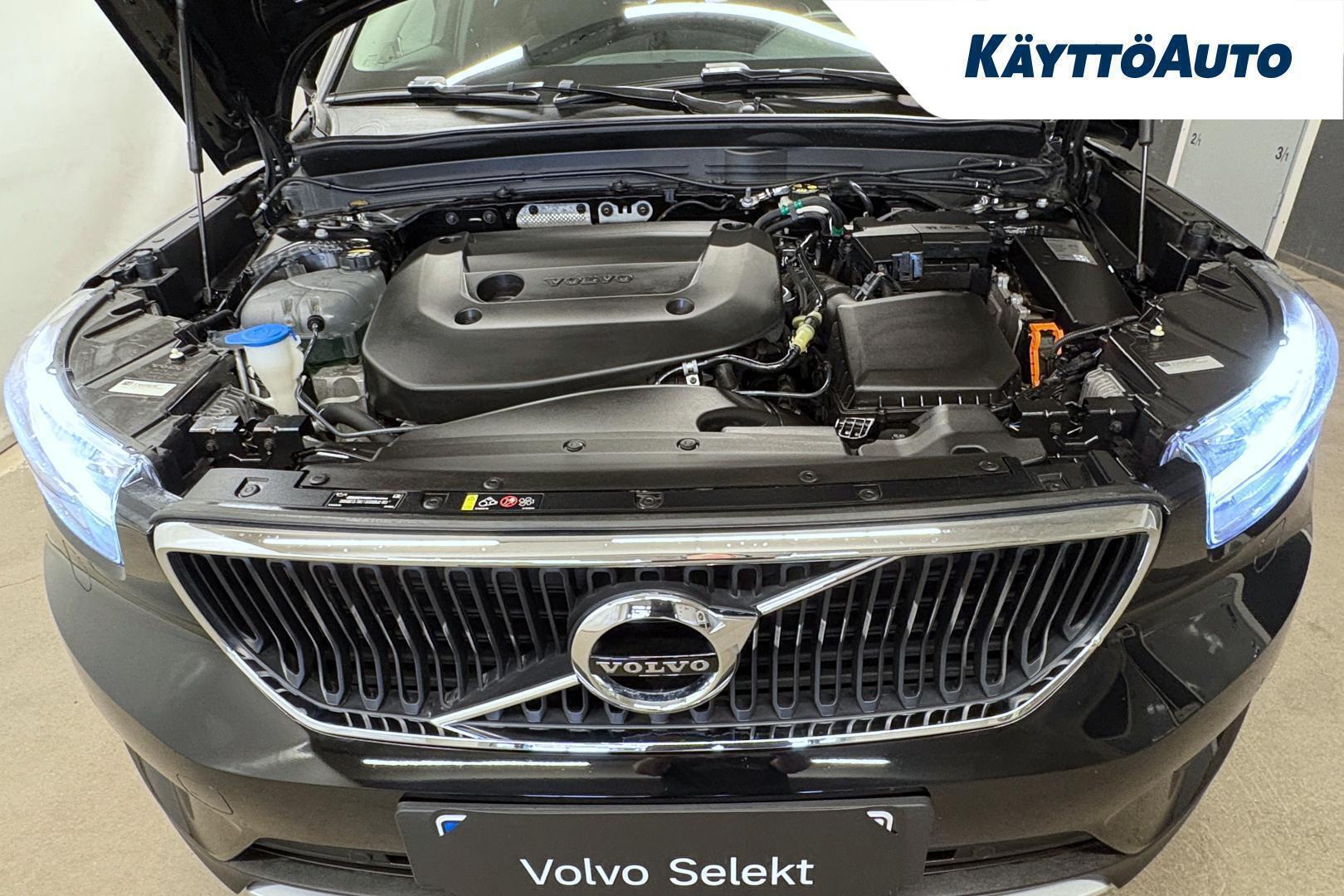 VOLVO XC40 2020