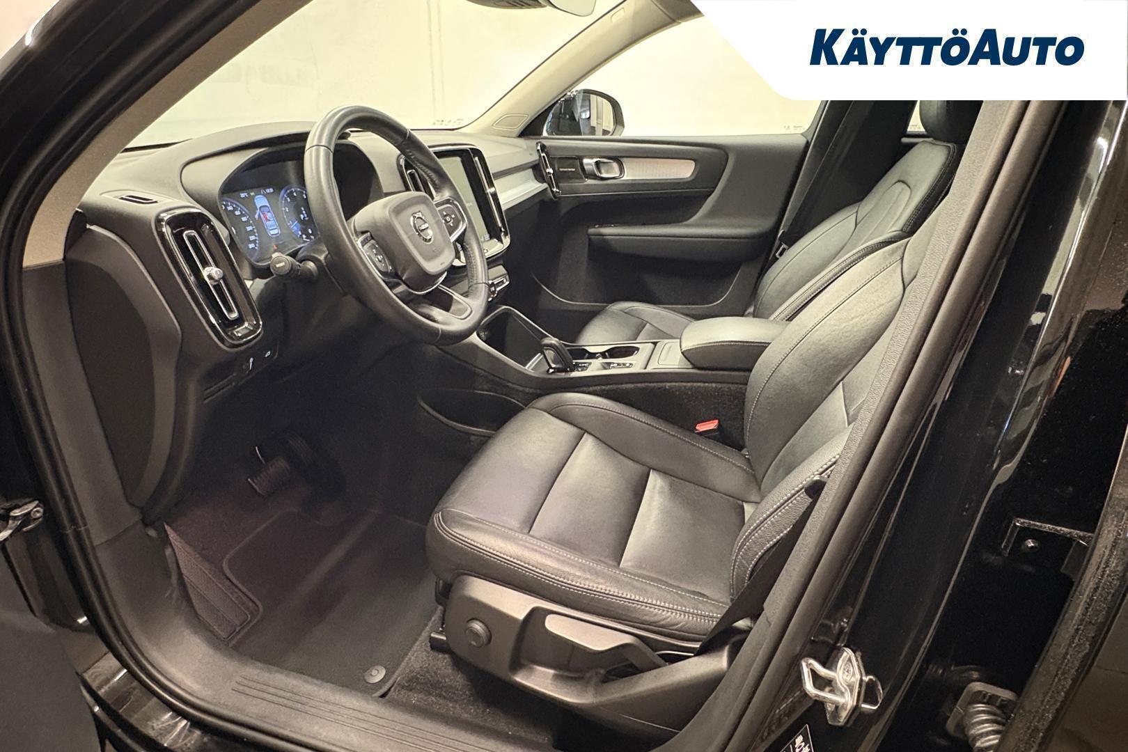 VOLVO XC40 2020
