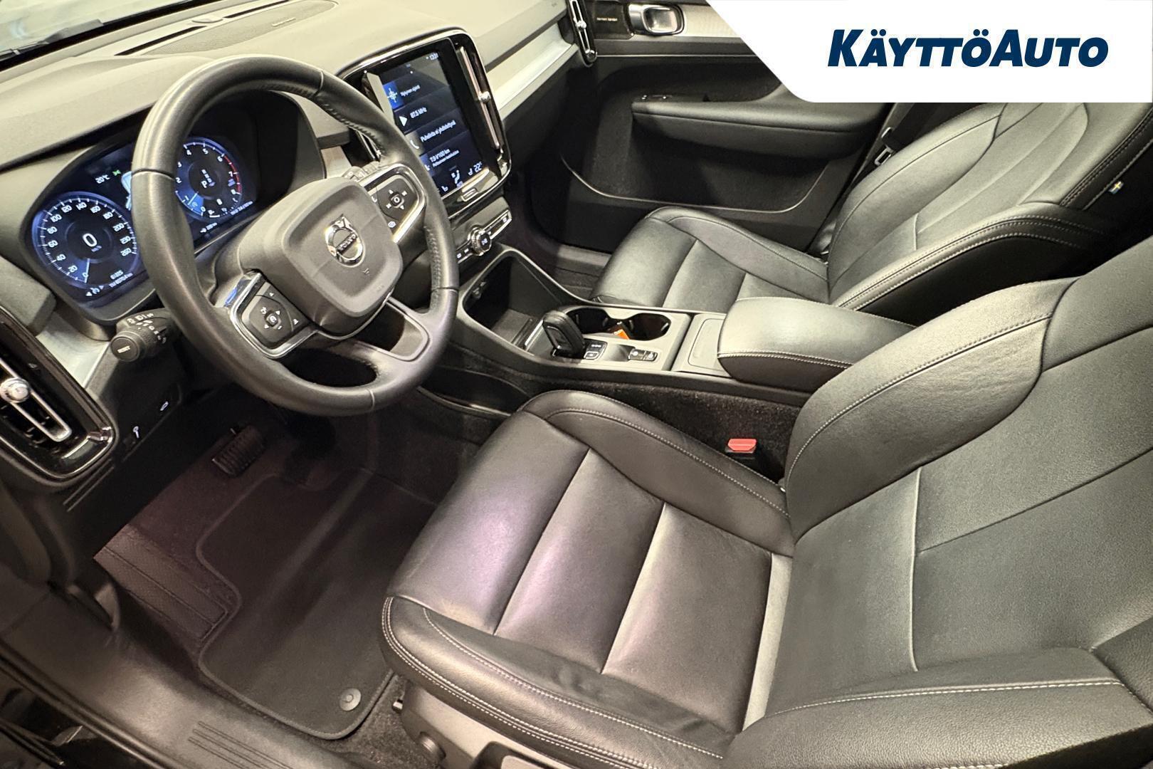 VOLVO XC40 2020