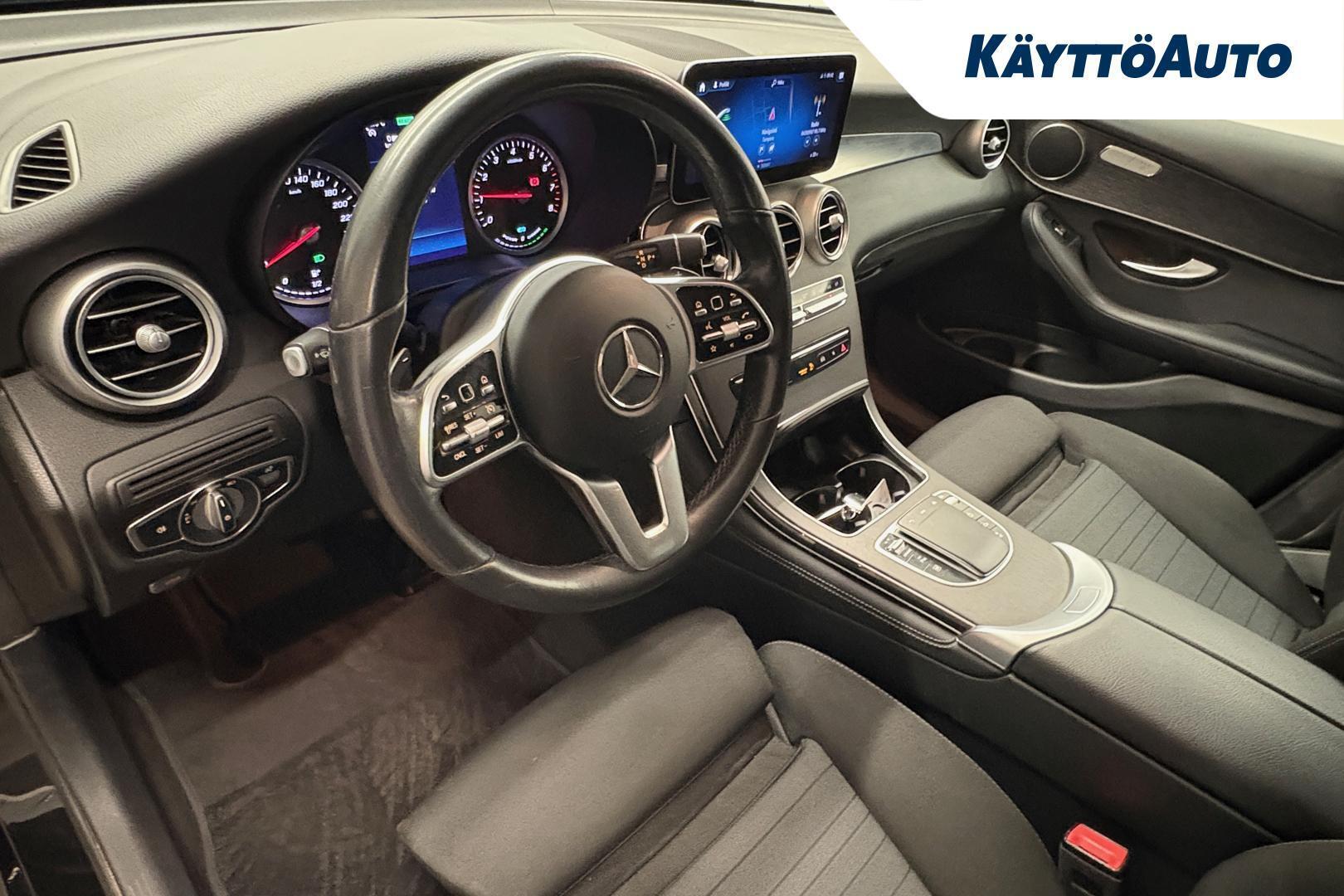 MERCEDES-BENZ GLC 8