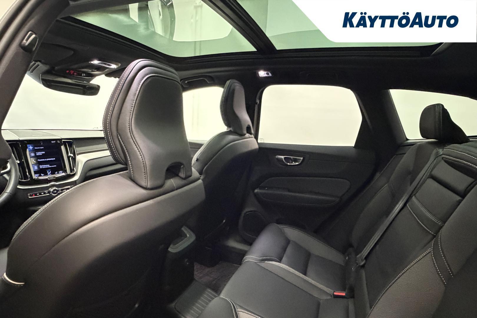 VOLVO XC60 2021
