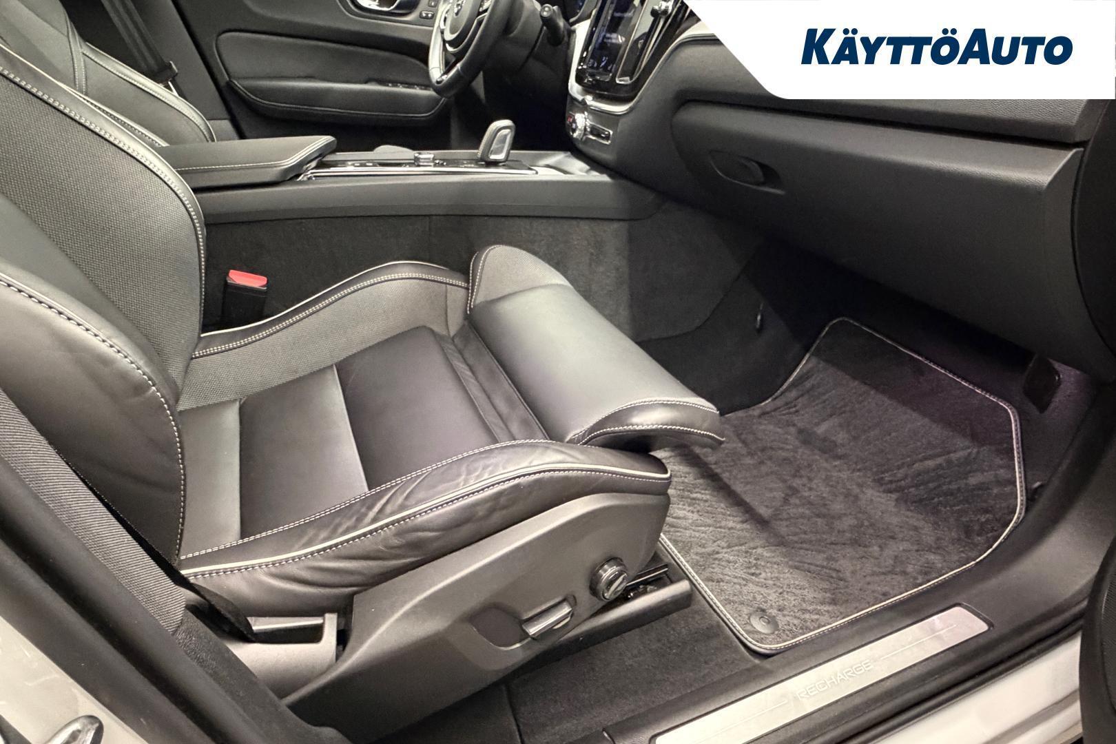 VOLVO XC60 2021