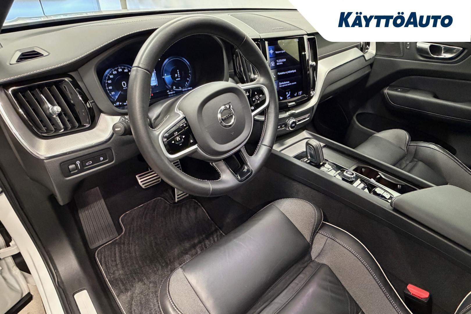 VOLVO XC60 2021