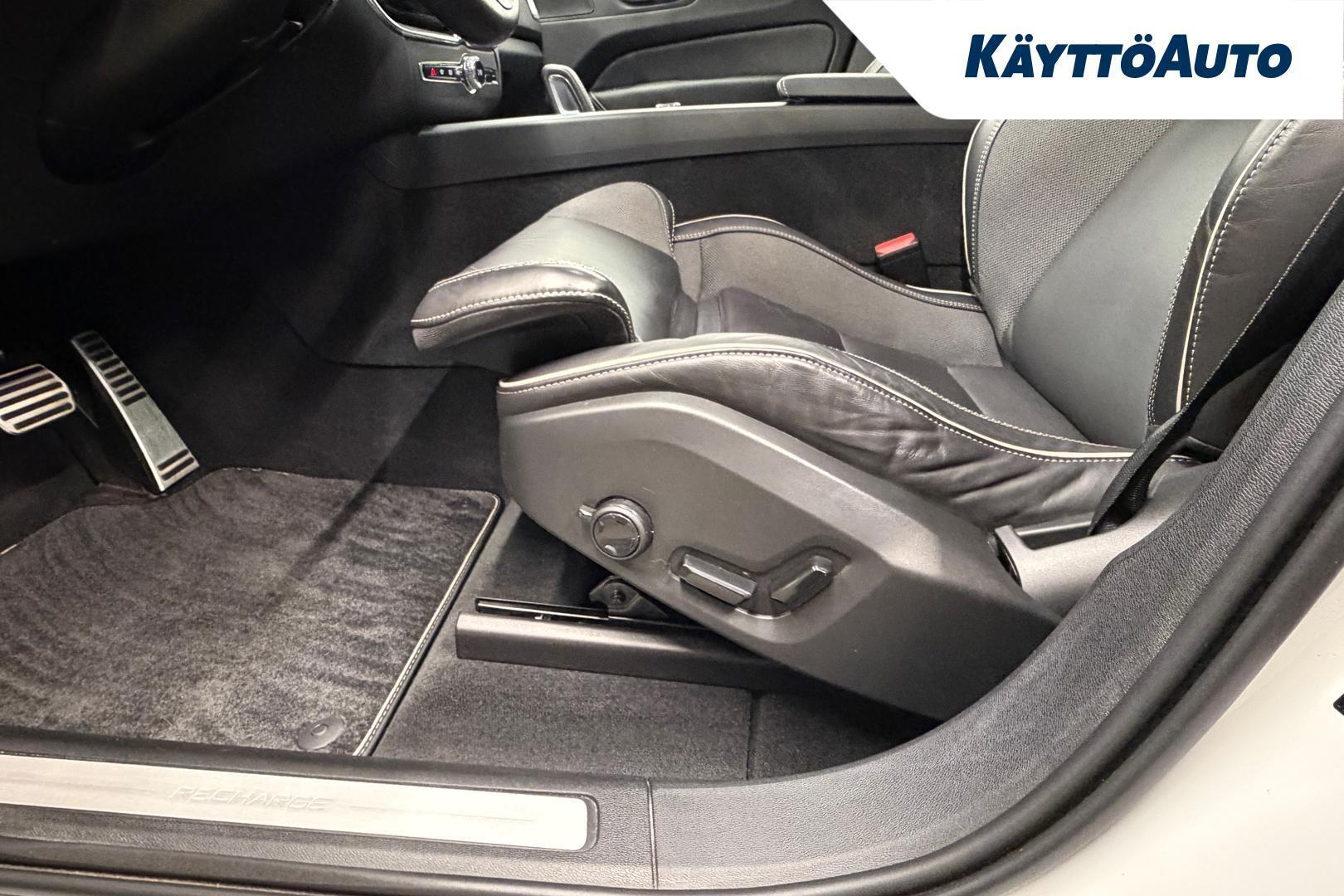 VOLVO XC60 2021
