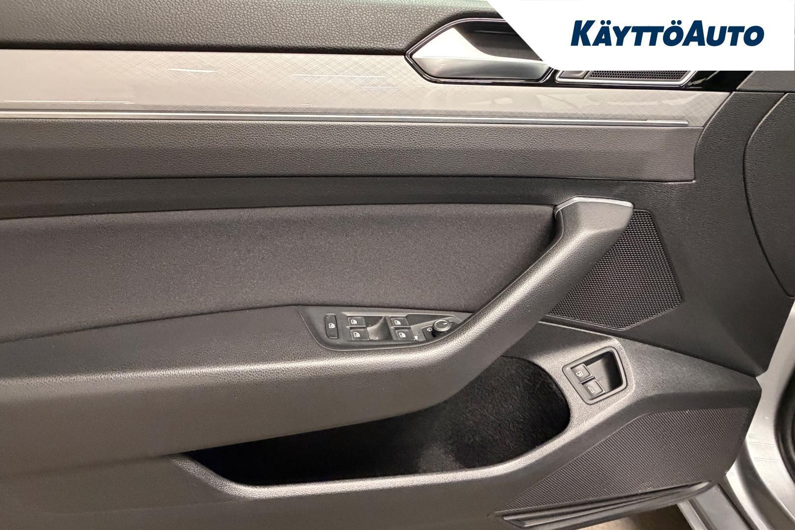 VOLKSWAGEN Passat 2020