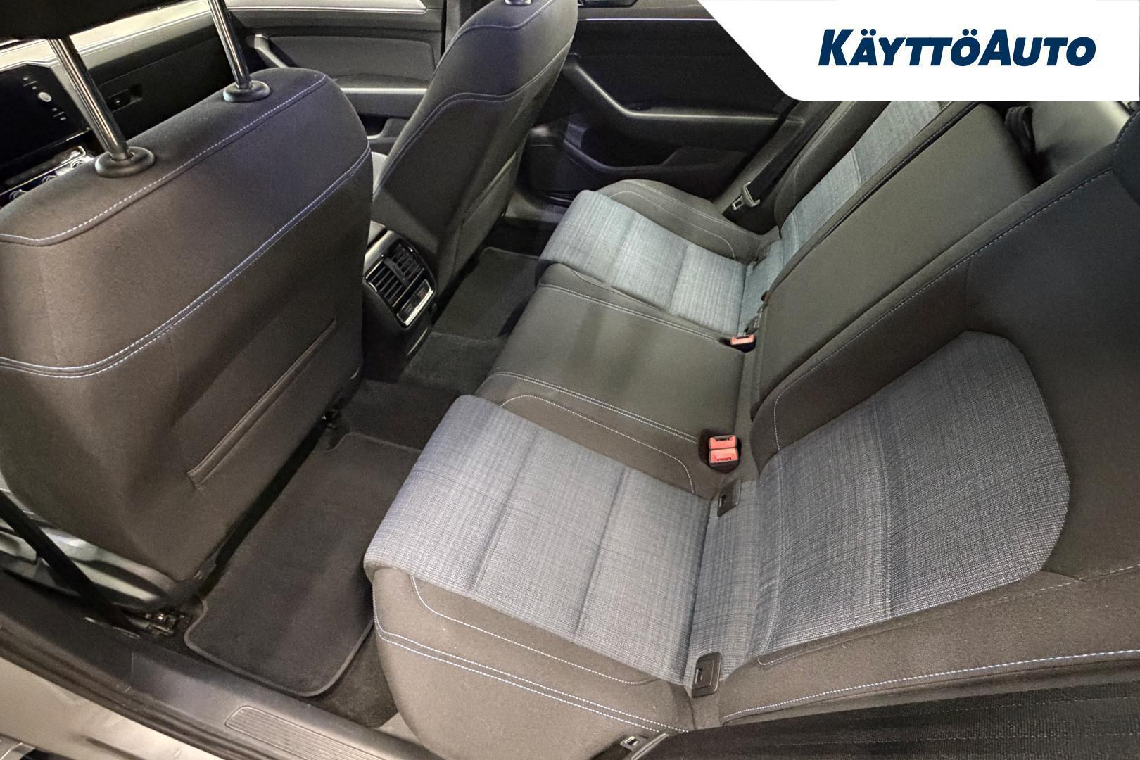VOLKSWAGEN Passat 2020