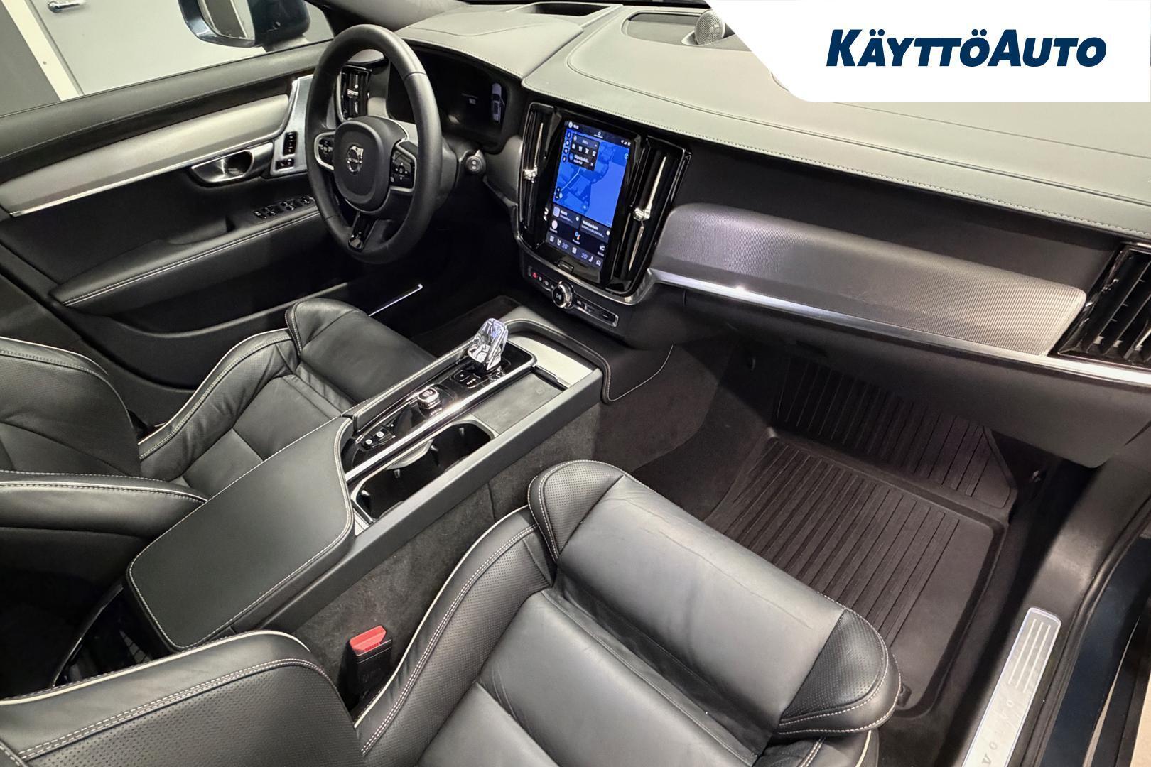 VOLVO V90 Cross Country 2023