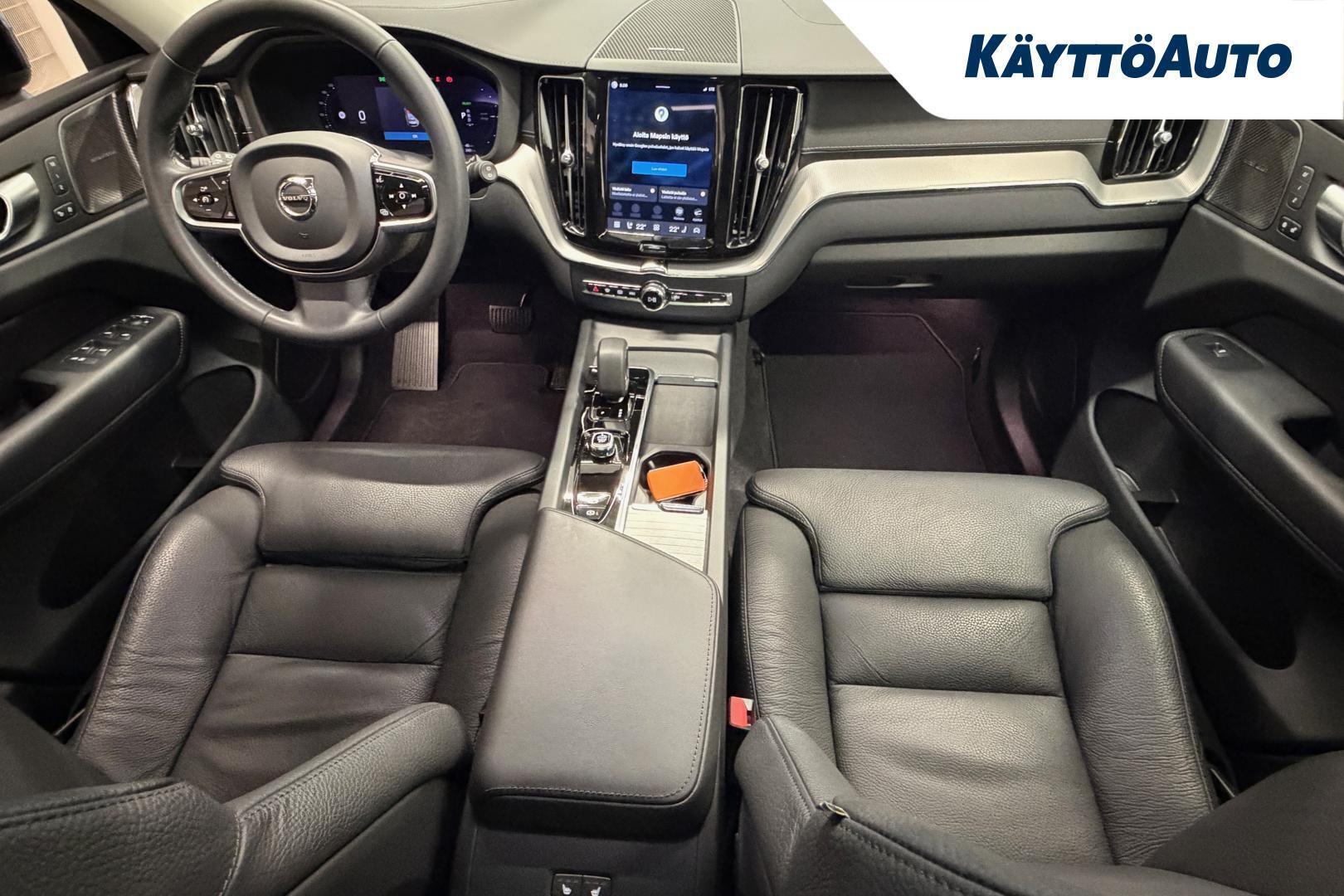 VOLVO XC60 2023