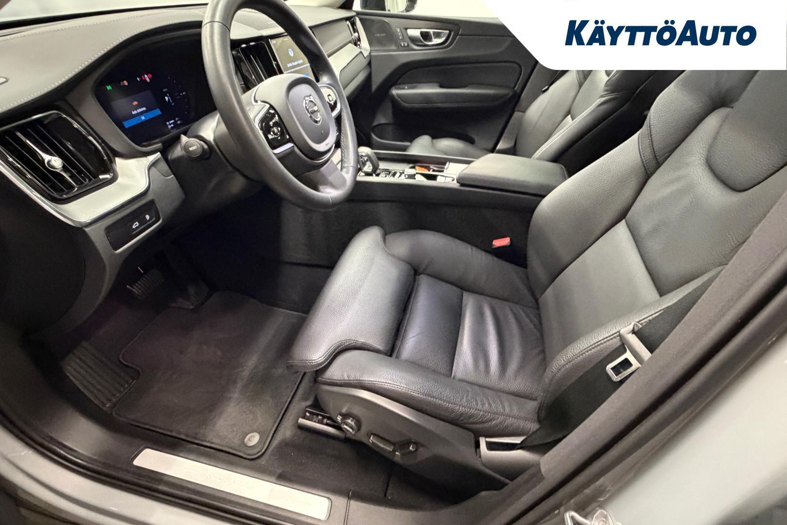 VOLVO XC60 2023