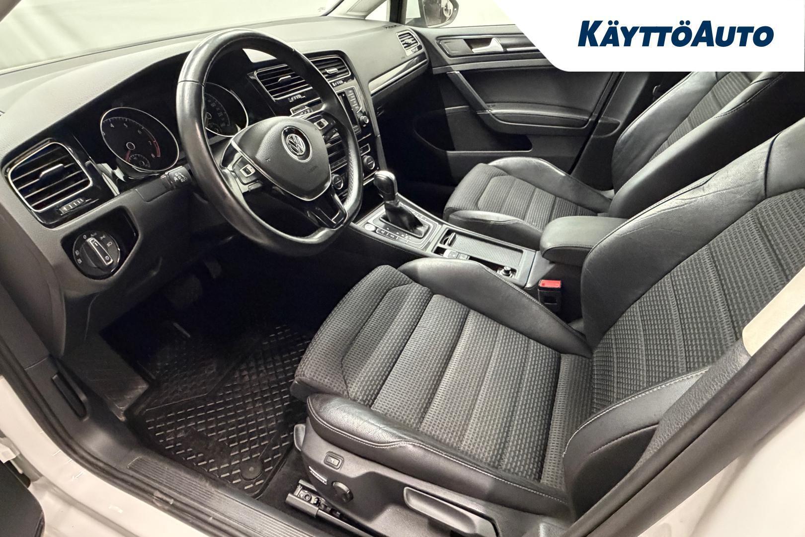 VOLKSWAGEN Golf 2014