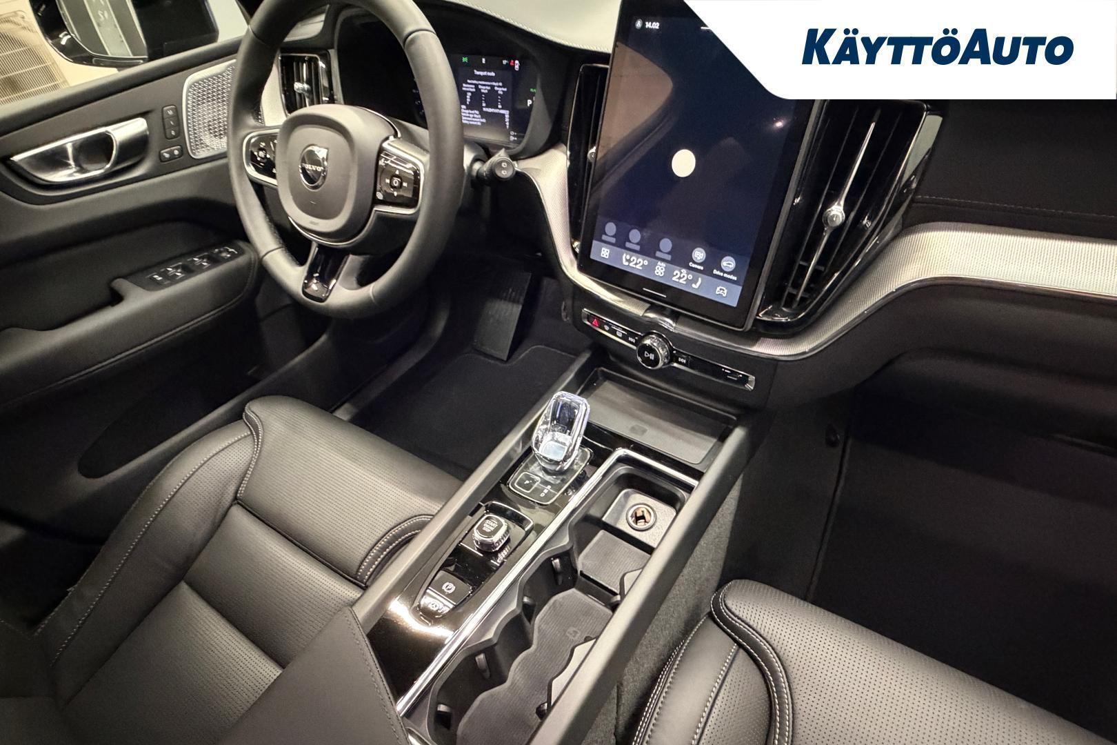 VOLVO XC60 18