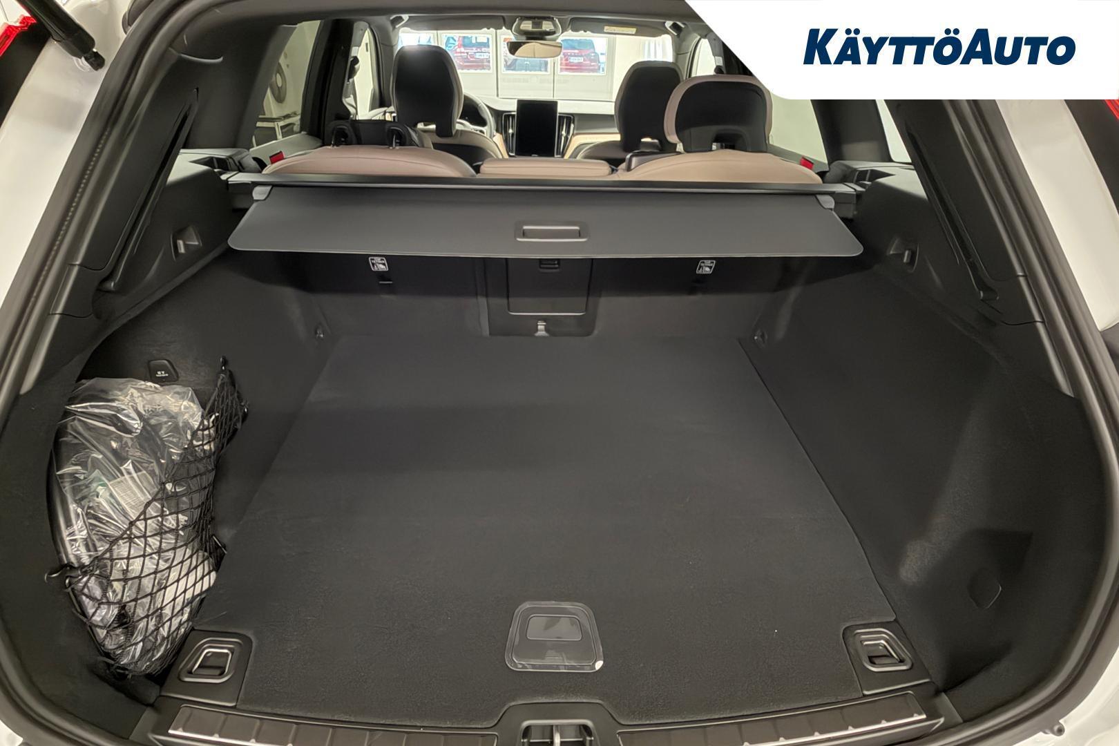 VOLVO XC60 2027