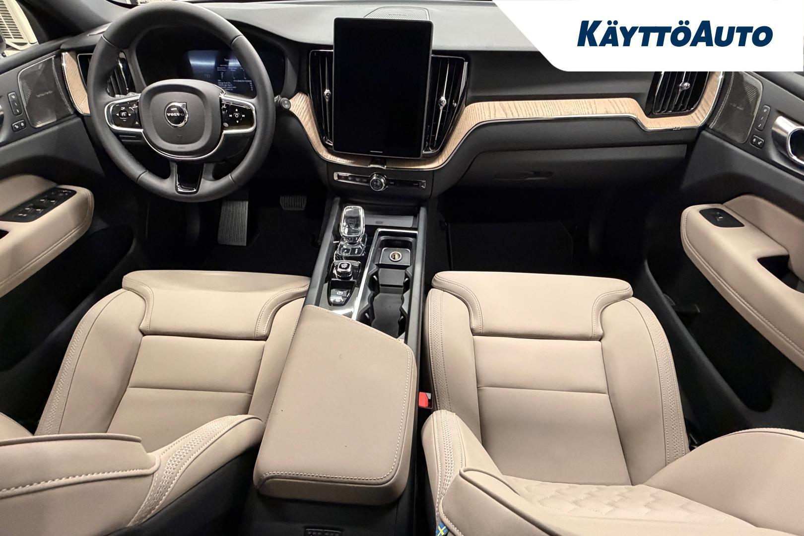 VOLVO XC60 2027
