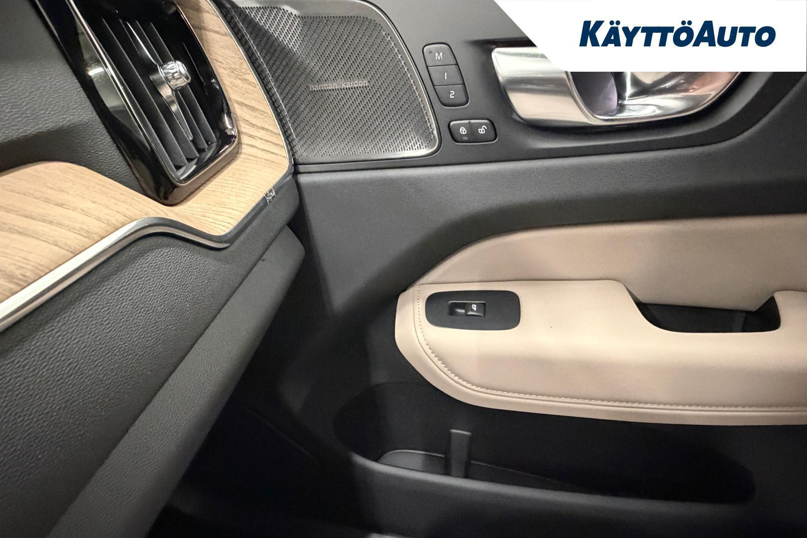 VOLVO XC60 2027
