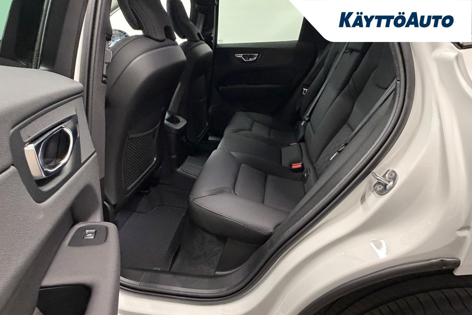 VOLVO XC60 2027