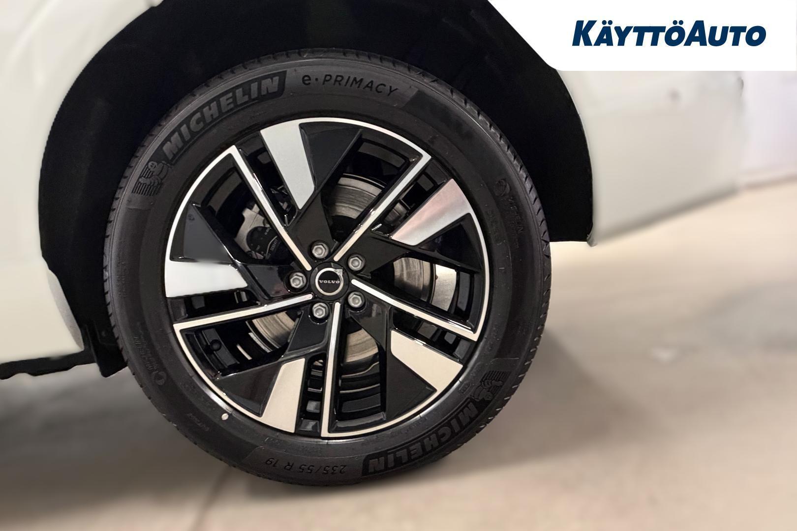 VOLVO XC60 2027