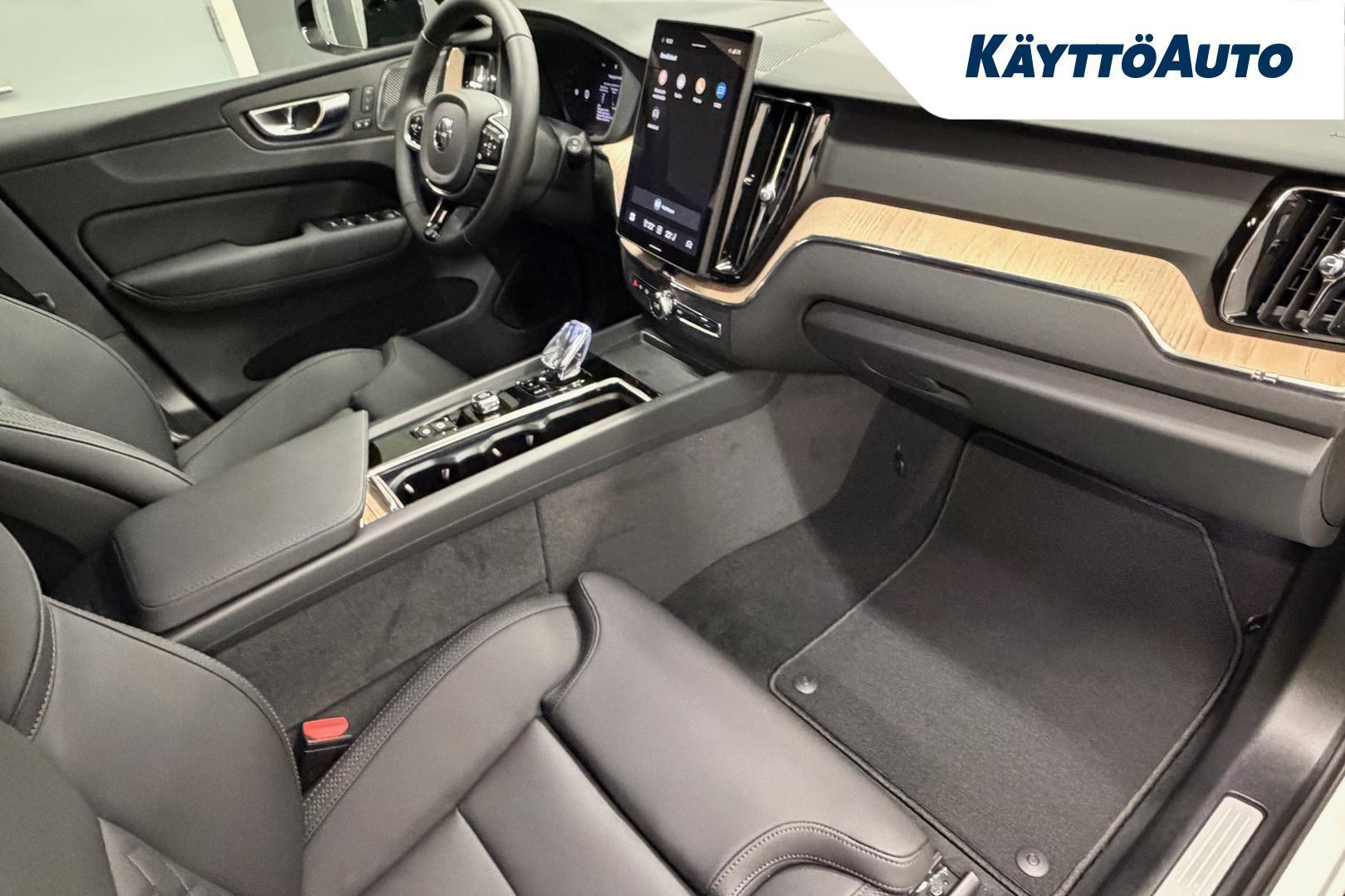 VOLVO XC60 2027