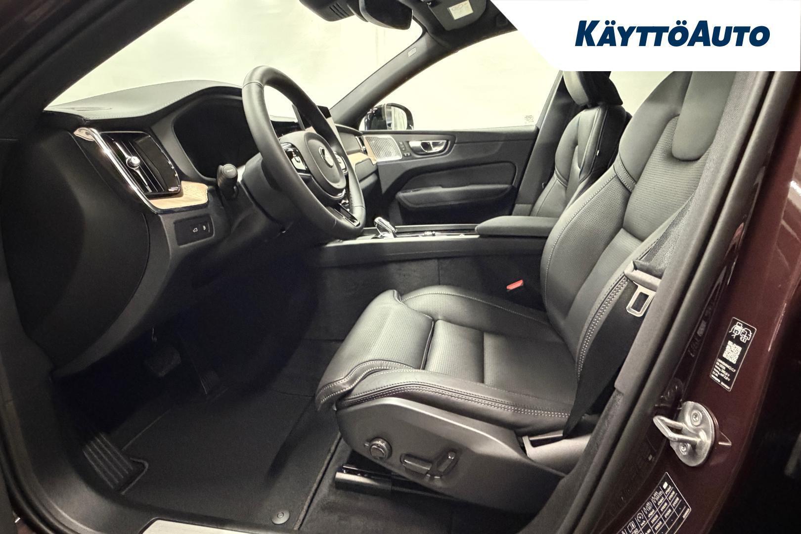 VOLVO XC60 4