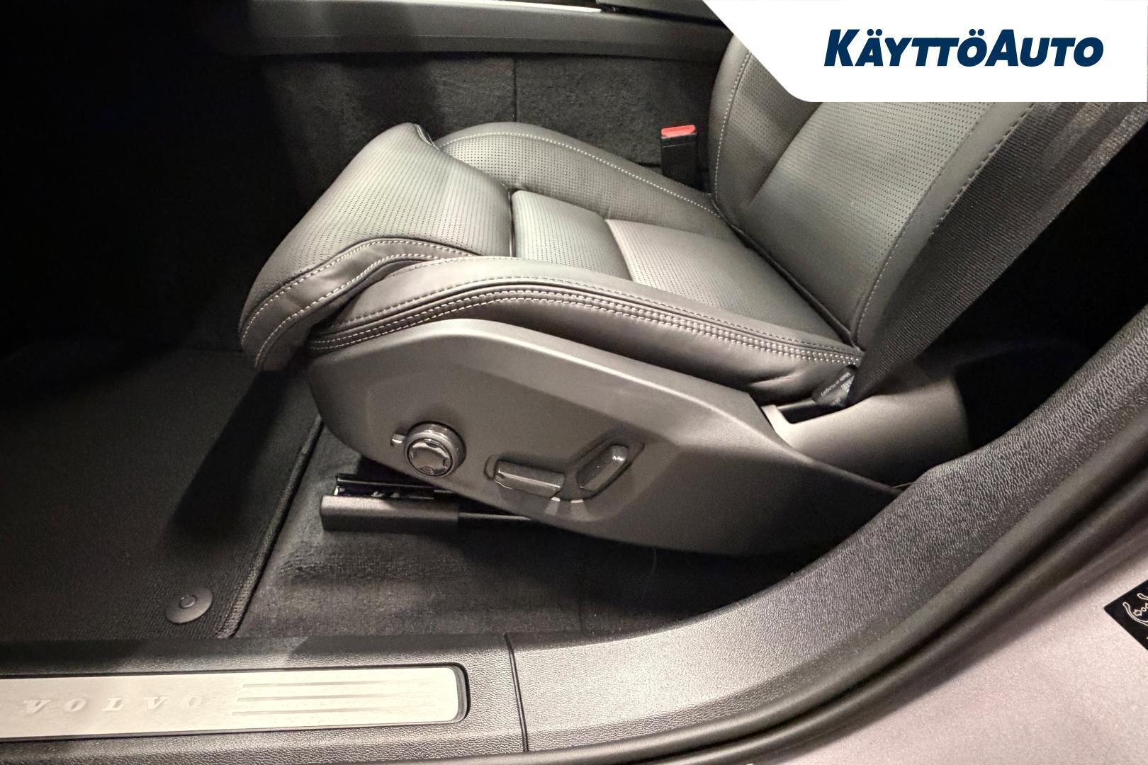 VOLVO XC60 2027