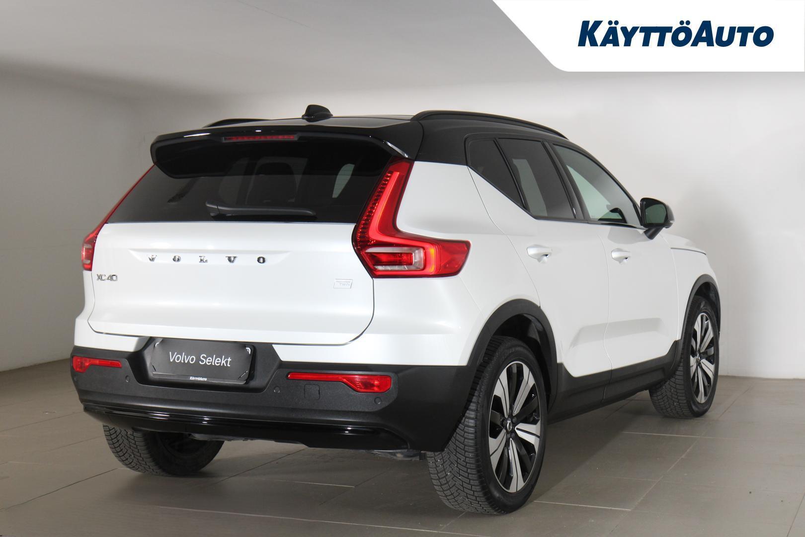 VOLVO XC40 6