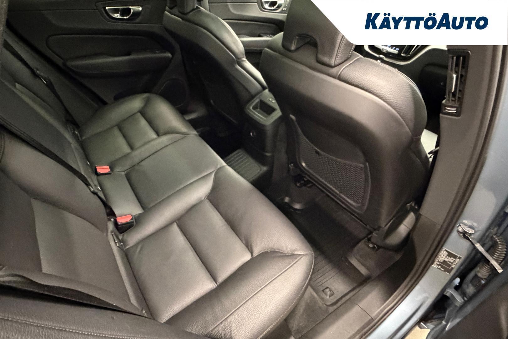 VOLVO XC60 2018