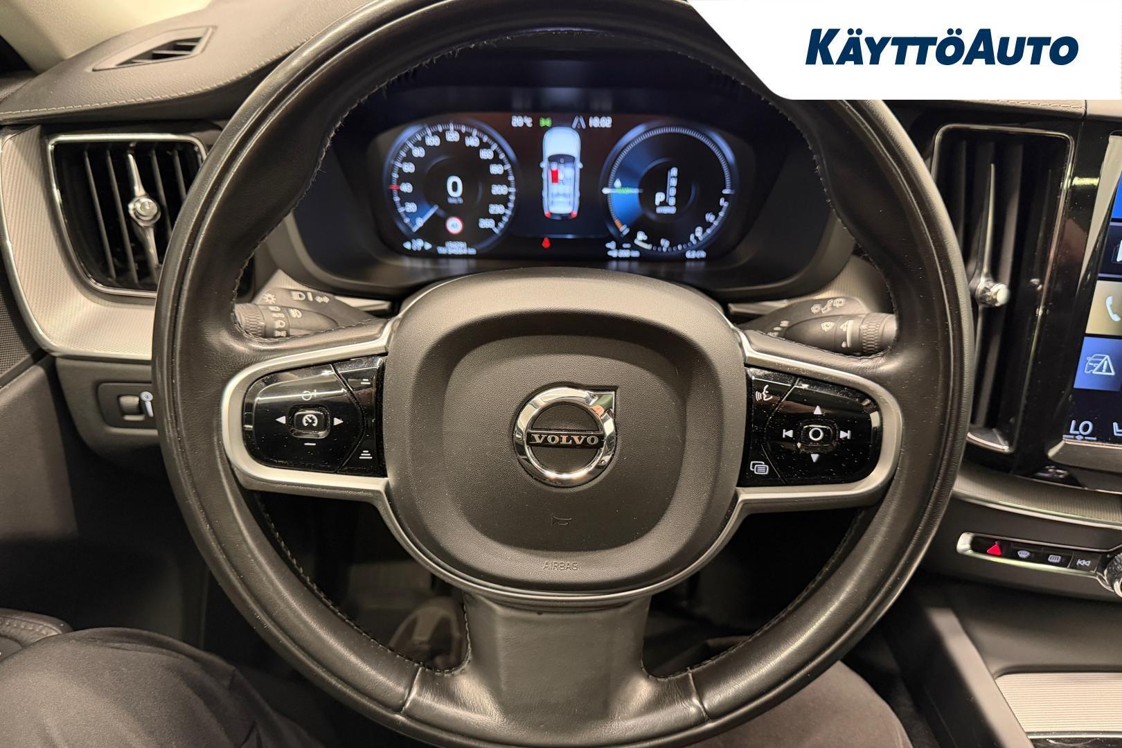 VOLVO XC60 2018