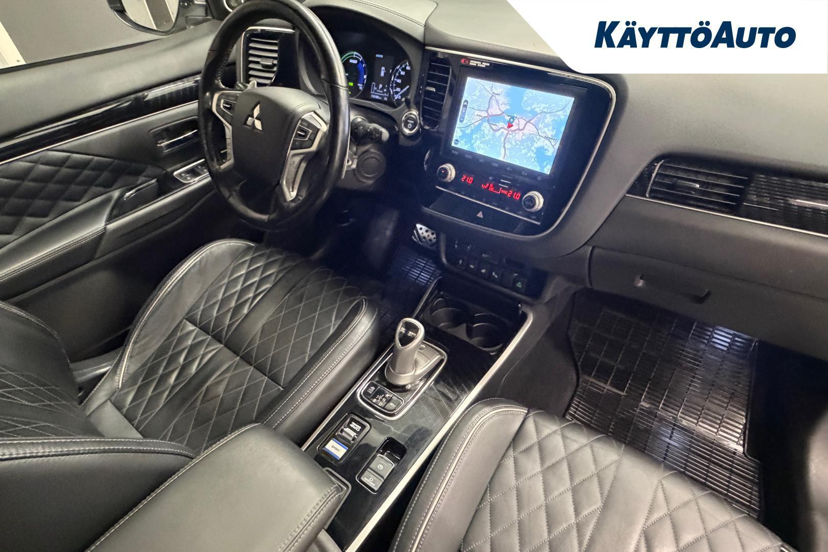 MITSUBISHI Outlander PHEV 2020