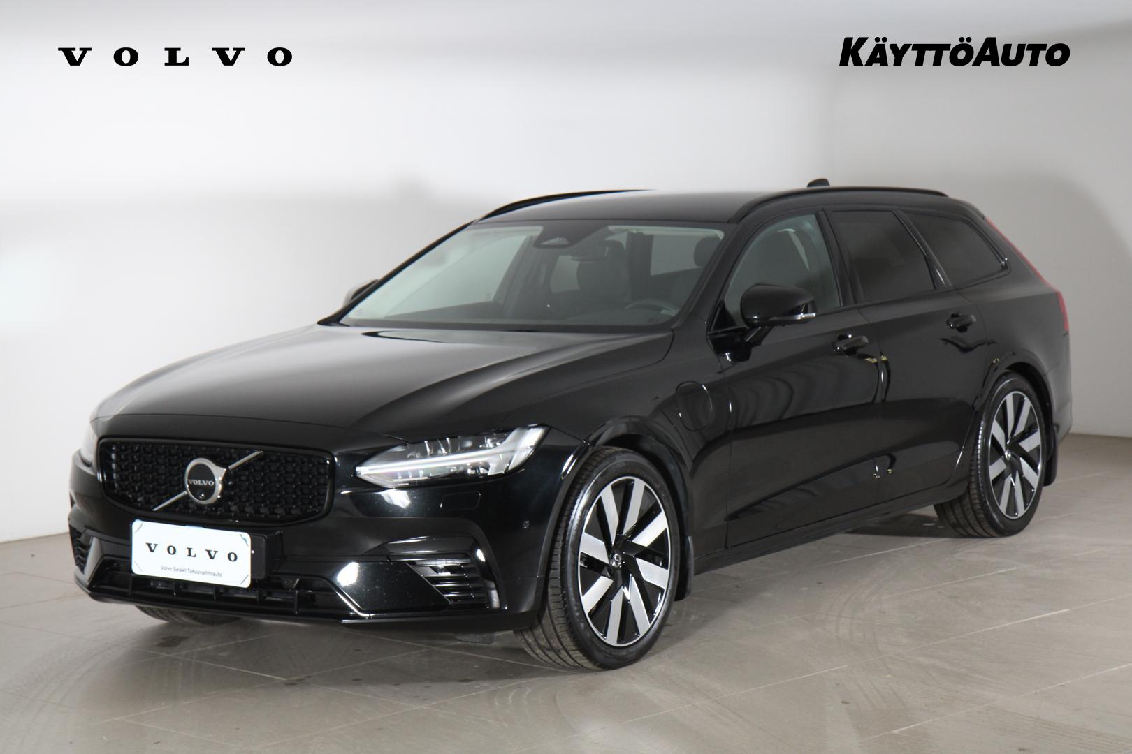 Volvo V90 2025