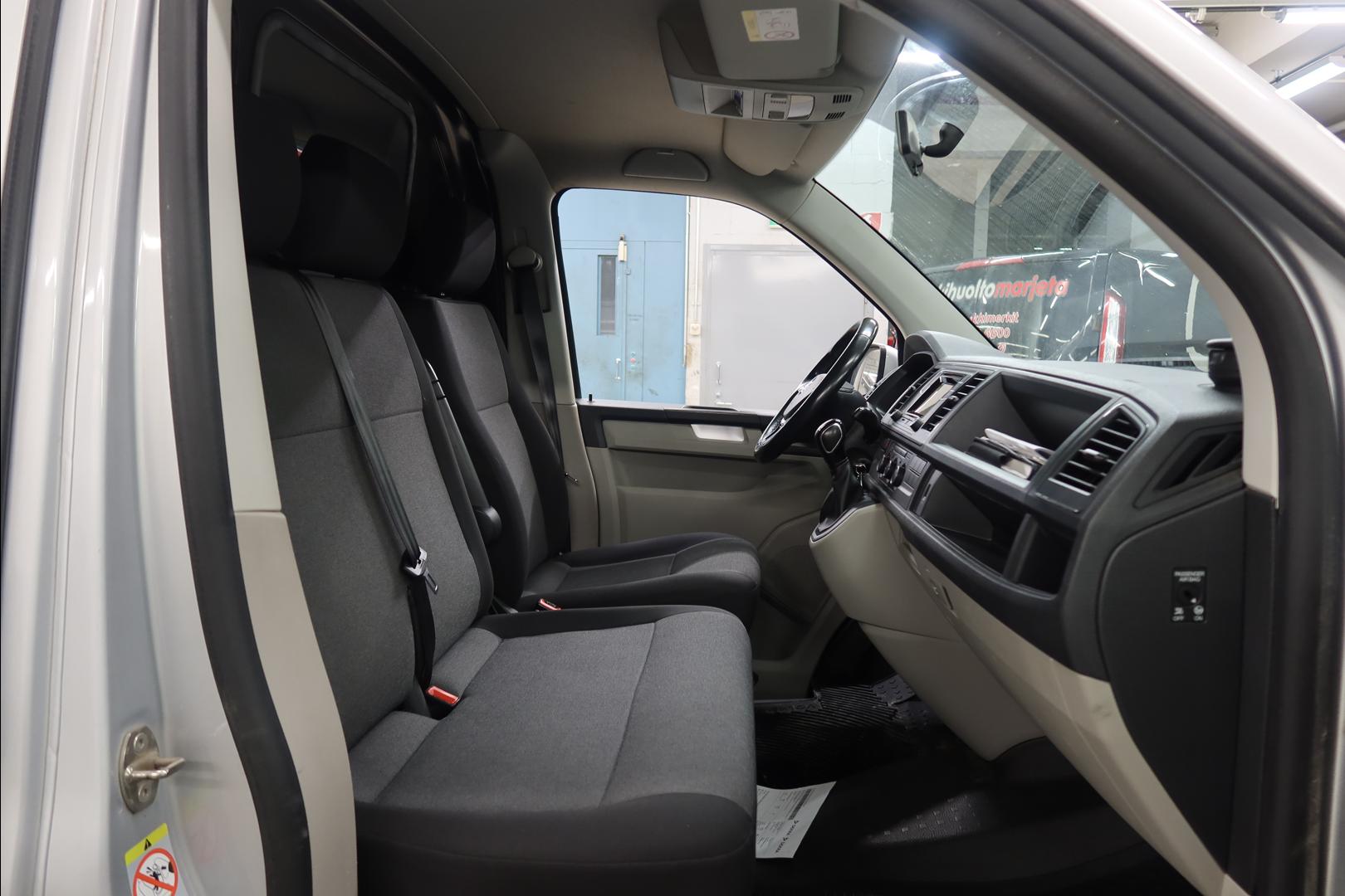 VOLKSWAGEN Transporter 2017