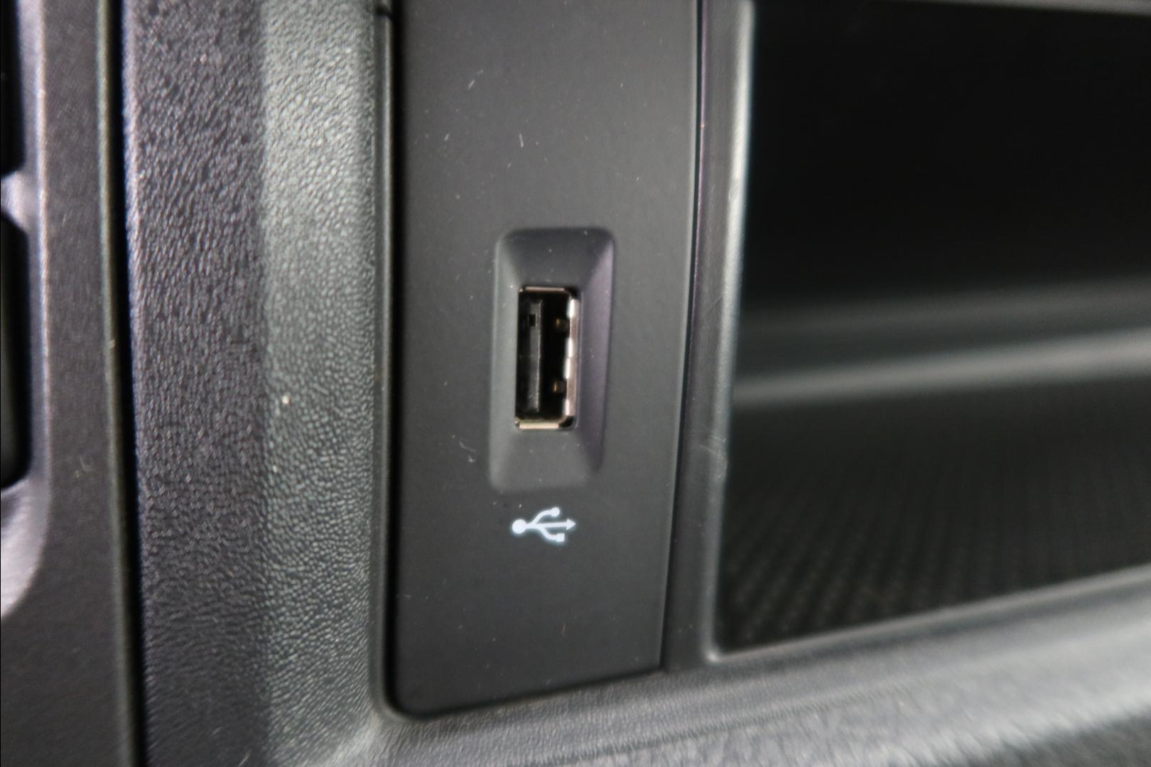 VOLKSWAGEN Transporter 2017
