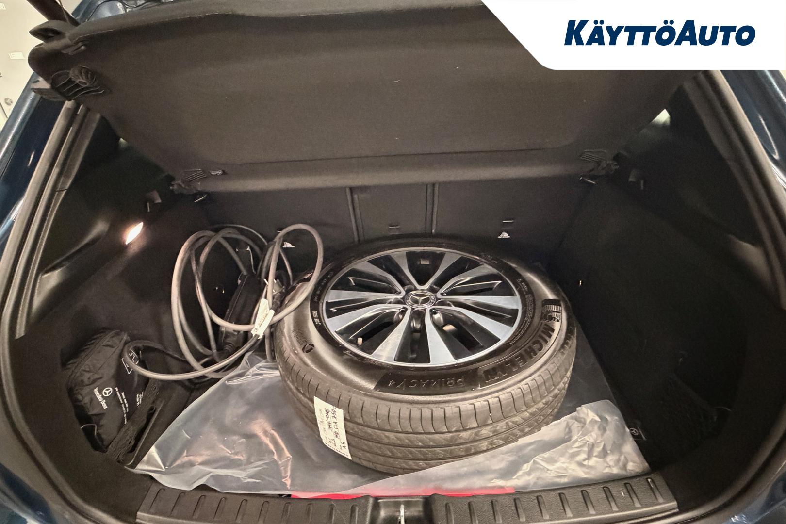 MERCEDES-BENZ GLA 2021