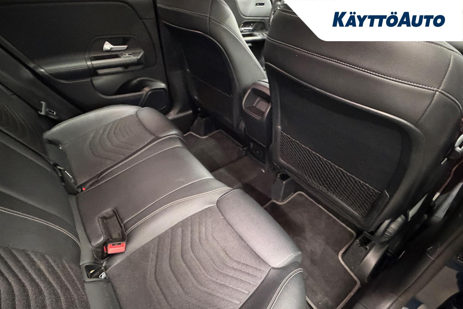 MERCEDES-BENZ GLA 2021