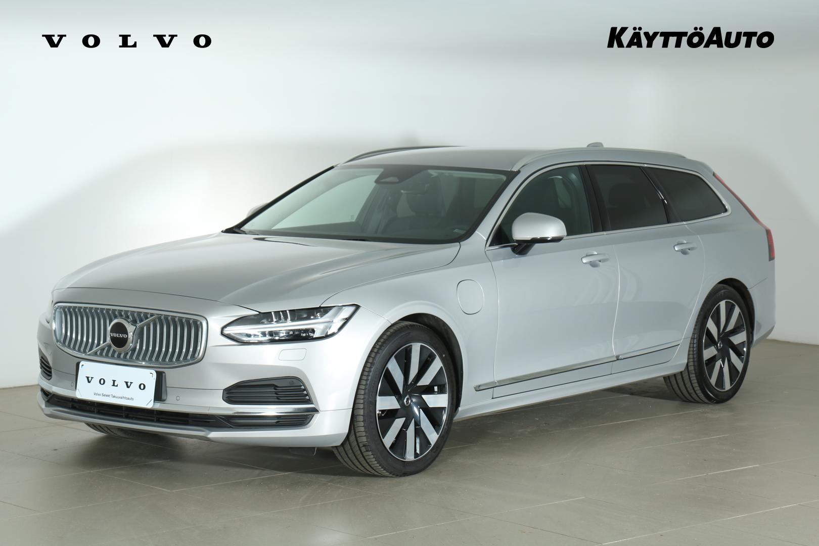 VOLVO V90 2025