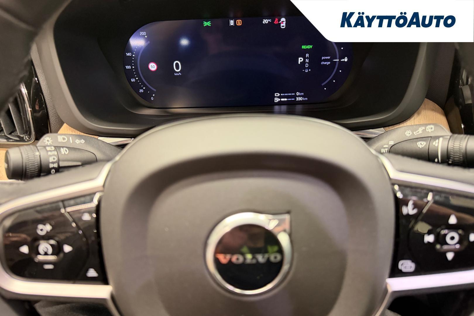 VOLVO XC60 2026