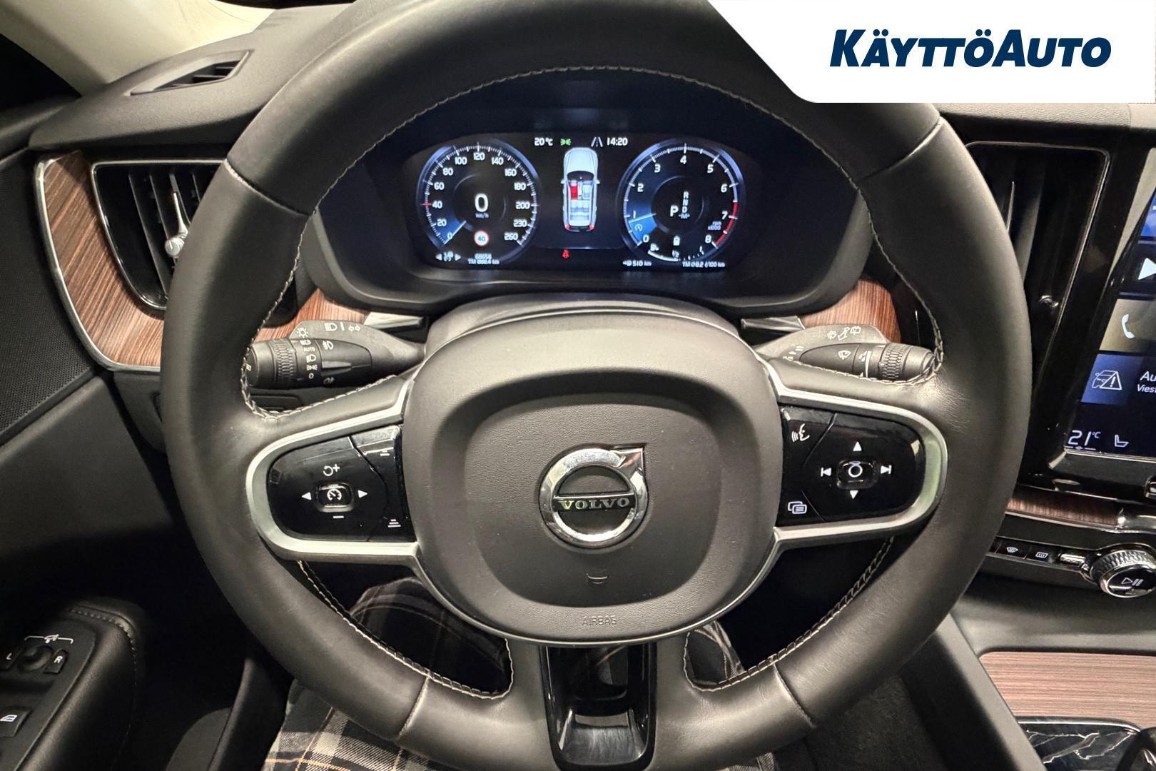 VOLVO XC60 22