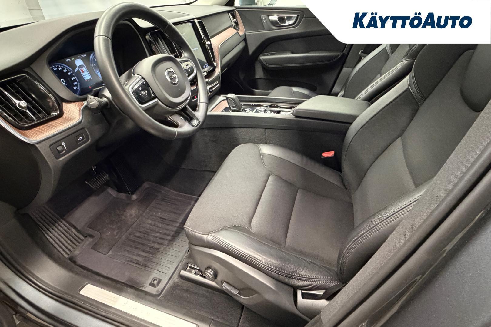 VOLVO XC60 4