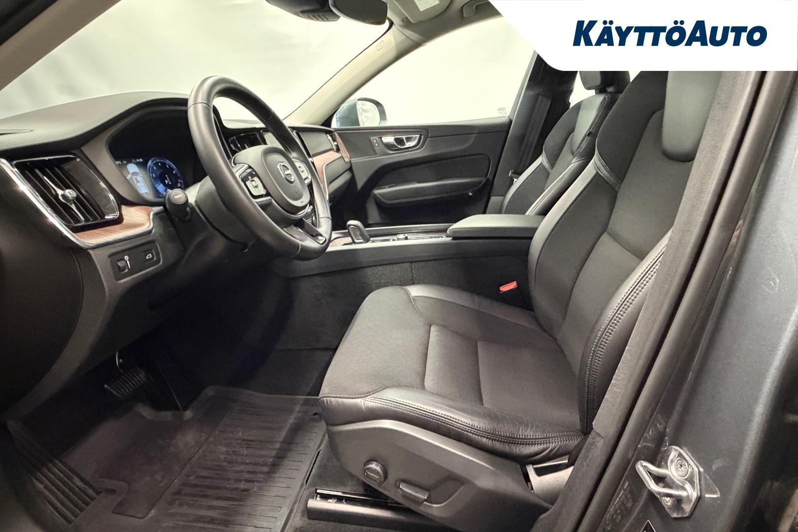 VOLVO XC60 5