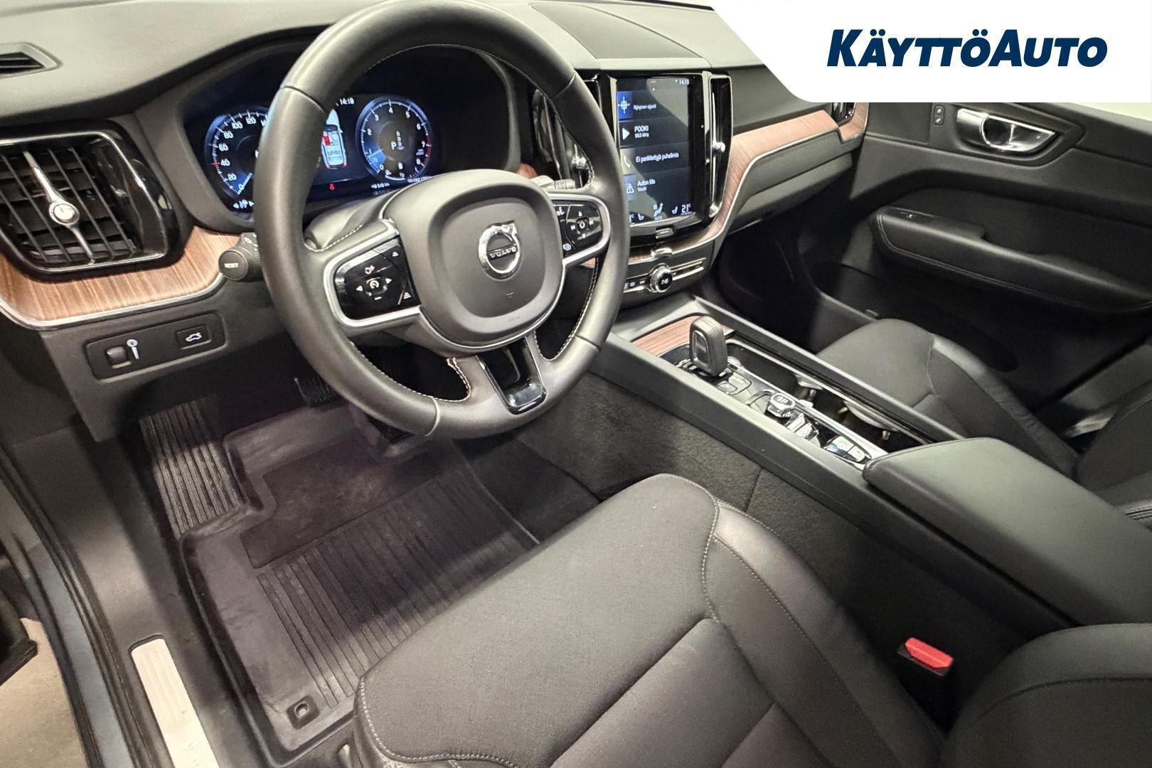VOLVO XC60 7
