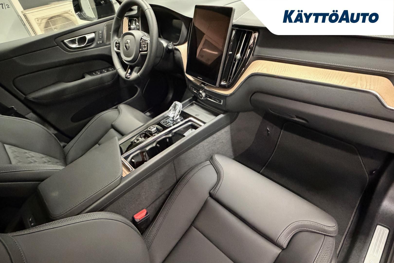 VOLVO XC60 2027