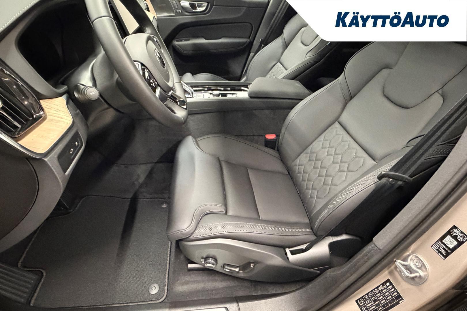 VOLVO XC60 2027