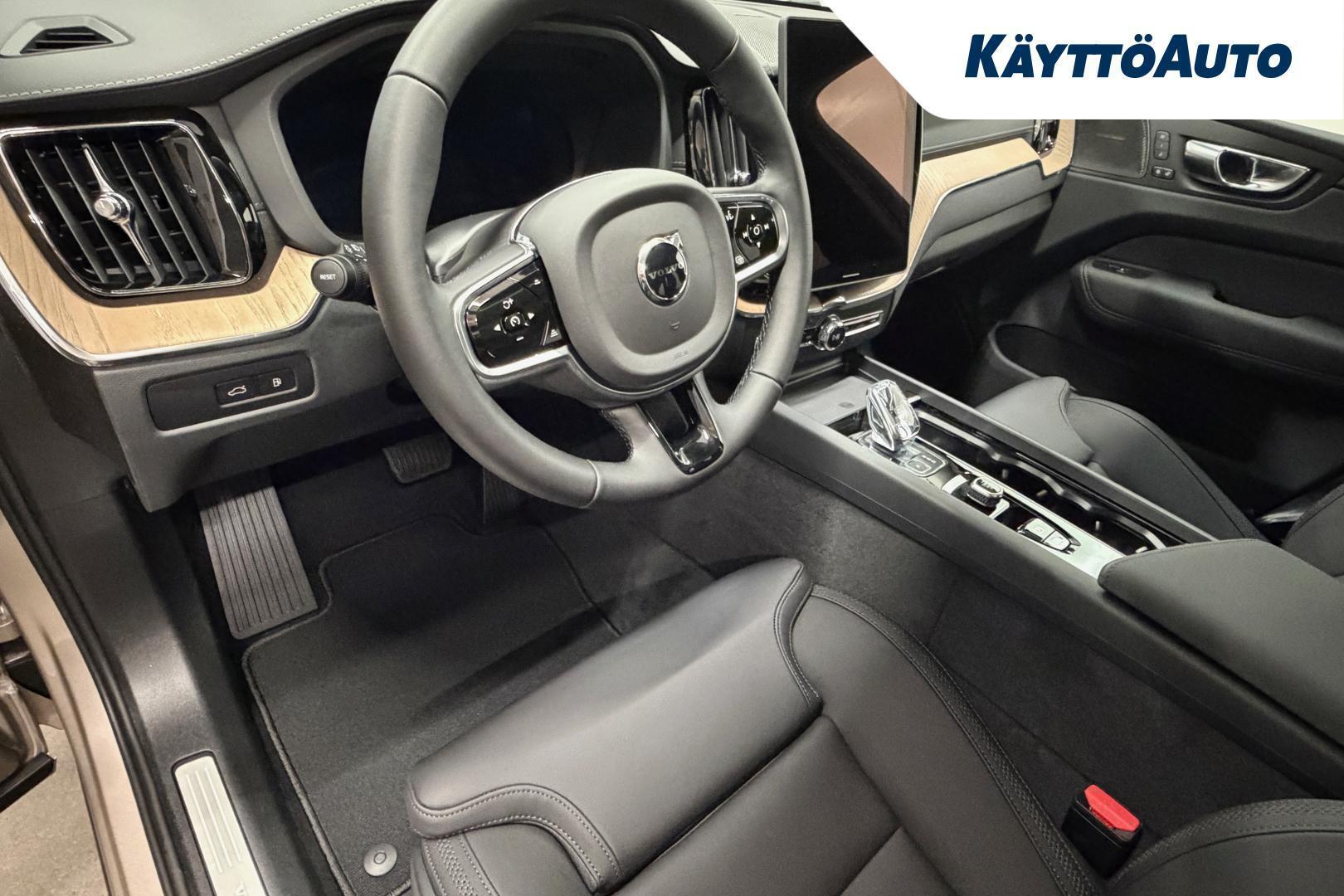 VOLVO XC60 2027