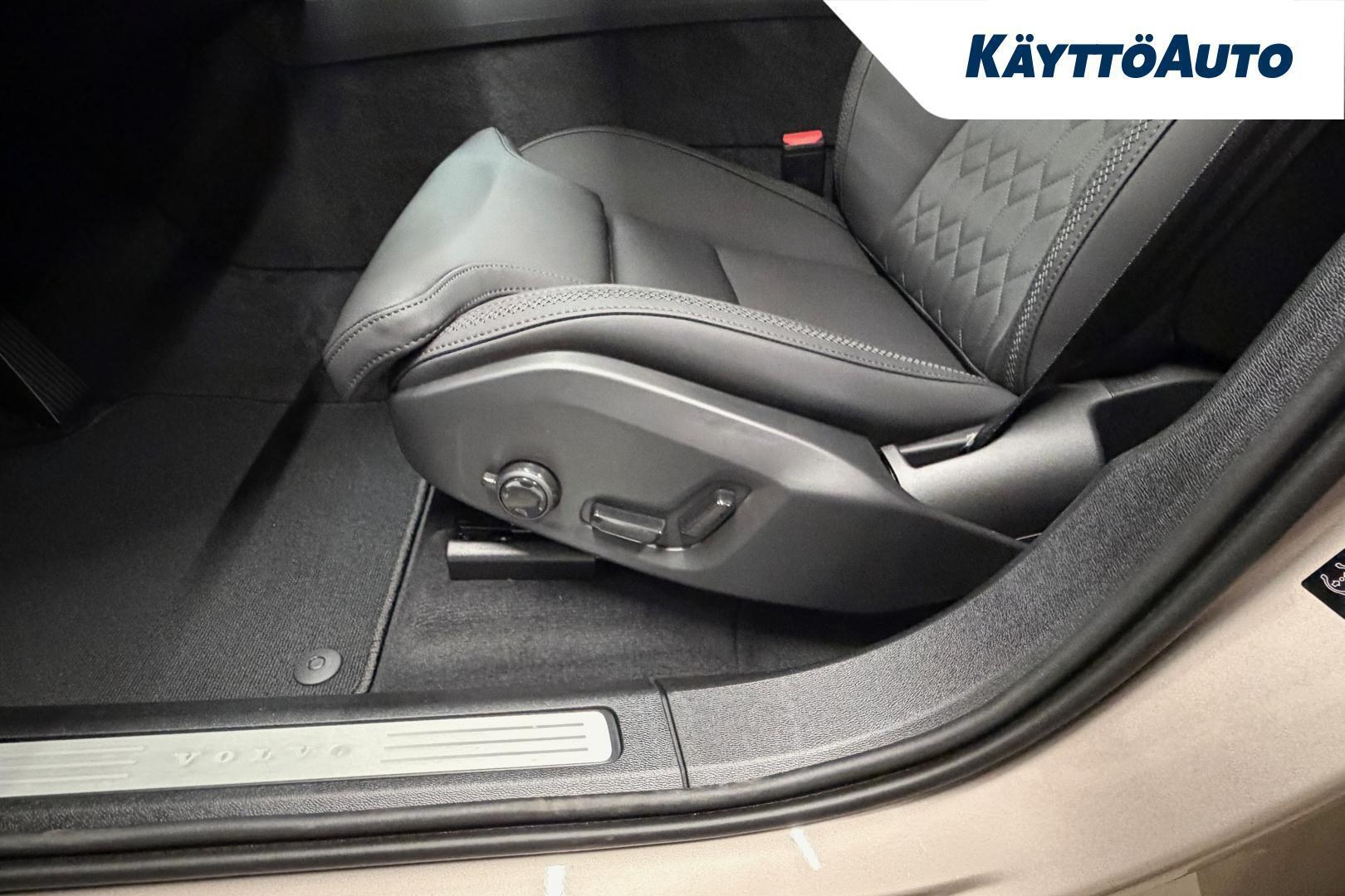 VOLVO XC60 2027