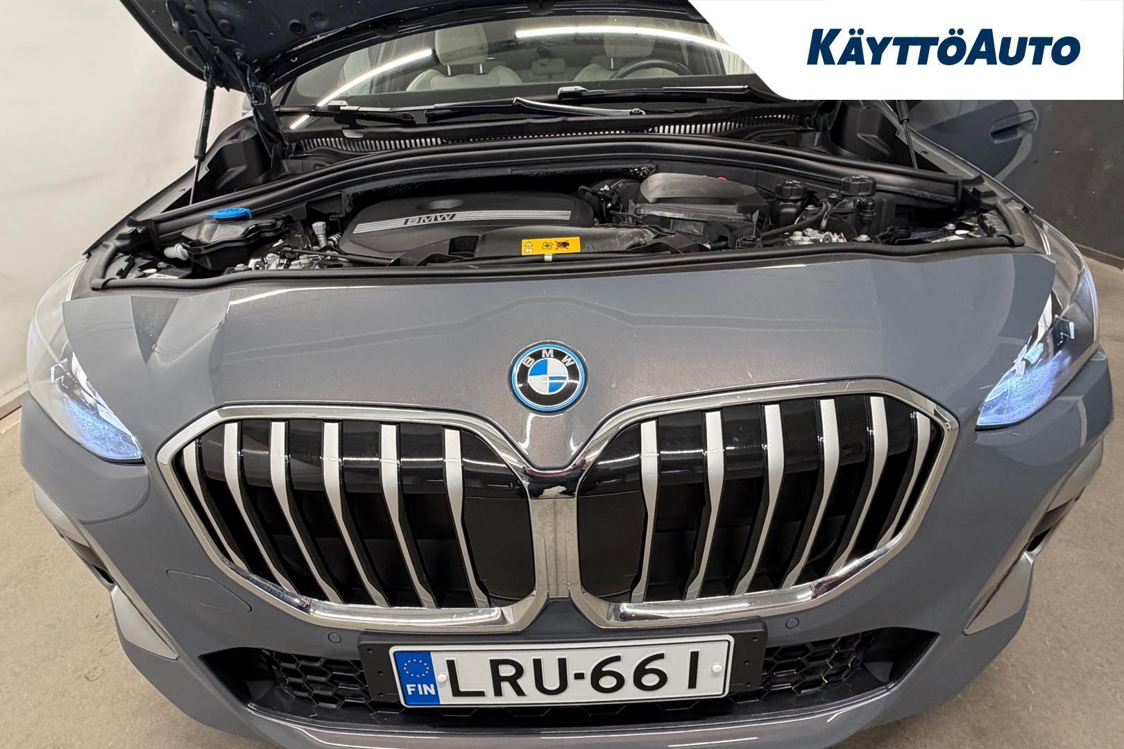 BMW 225 2022