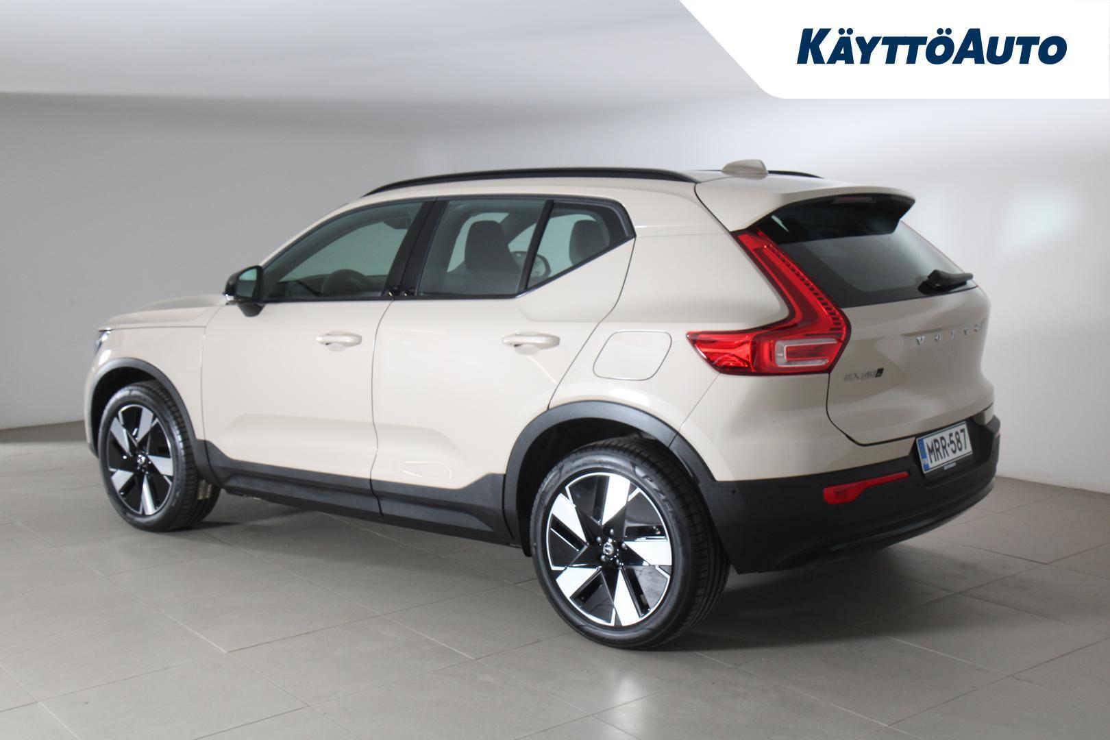 VOLVO EX40 2026