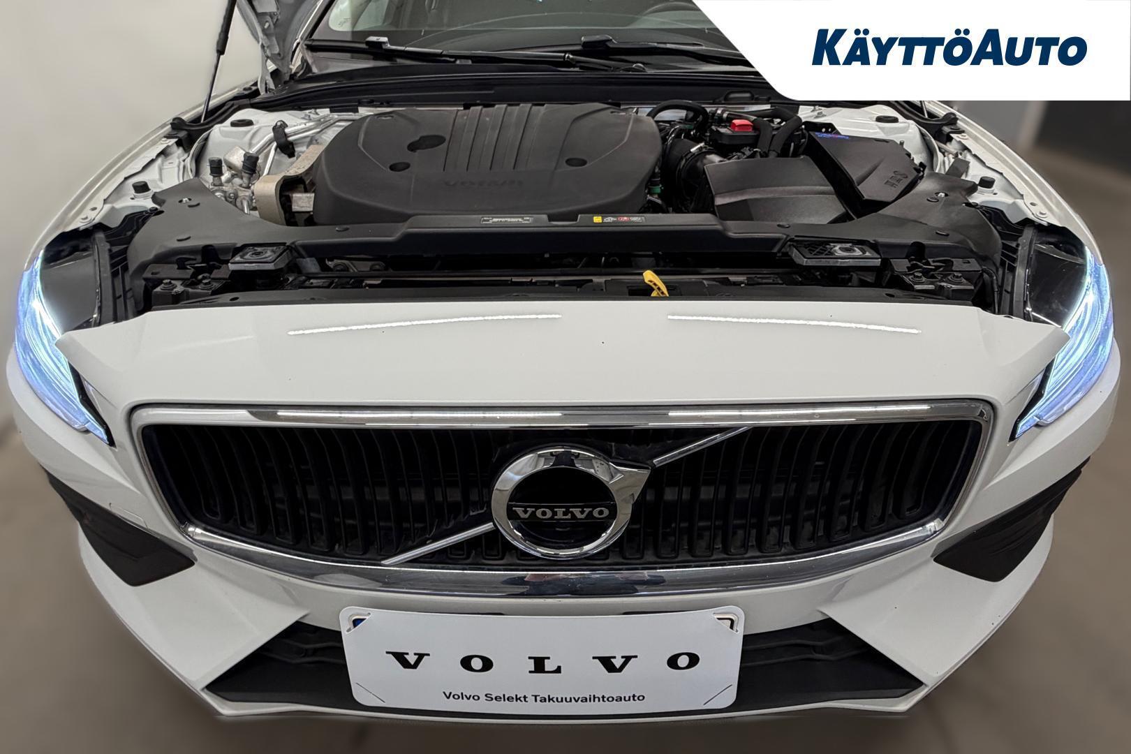 VOLVO V60 2021