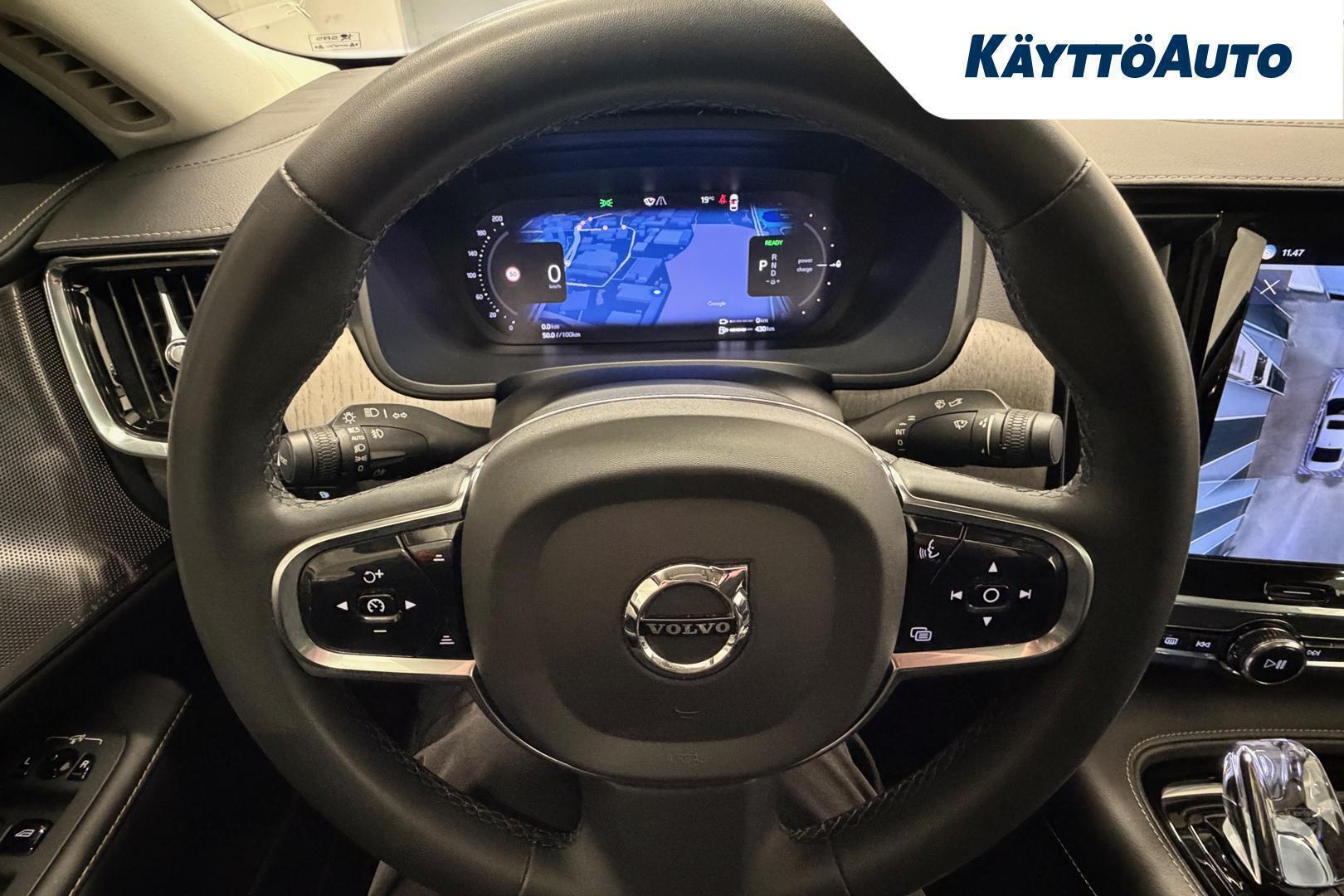 VOLVO S90 23